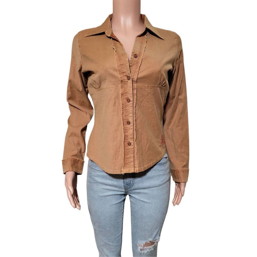 Women's long sleeve button-up raw edge biscuit shirt M
